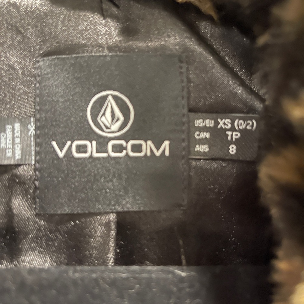 Volcom Stonewild Leopard Print Faux Fur Coat - Picture 6 of 7